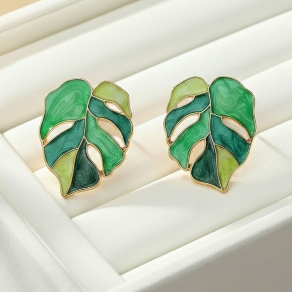 Elegant Green Leaf Earrings